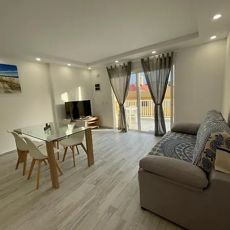 Luxury Flat, Few Minutes From Fanabe Beach! Апартаменты