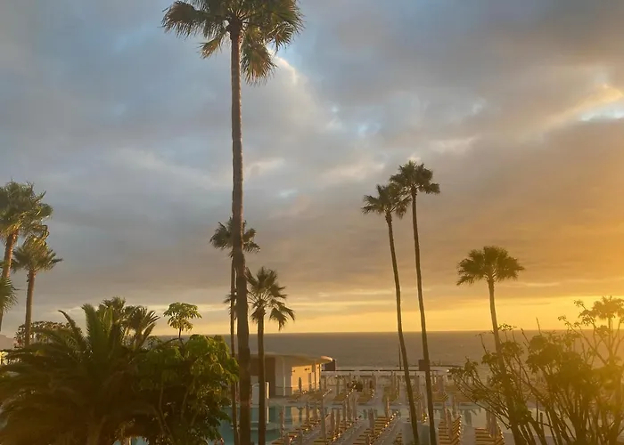 Luxury Flat, Few Minutes From Fanabe Beach! 阿德耶