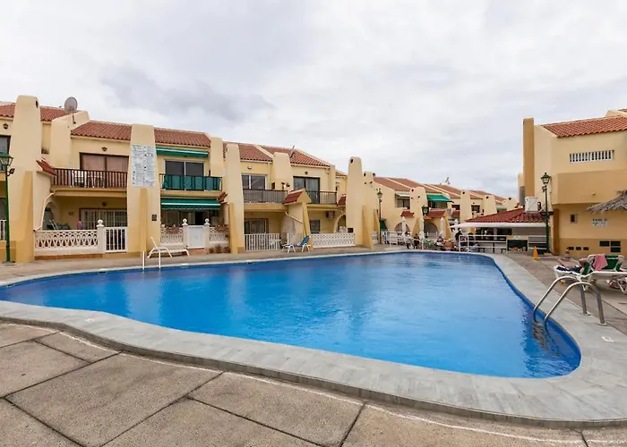 Luxury Flat, Few Minutes From Fanabe Beach! 아파트