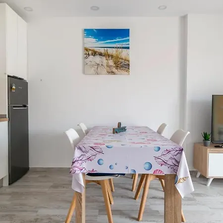 Lägenhet Luxury Flat, Few Minutes From Fanabe Beach!